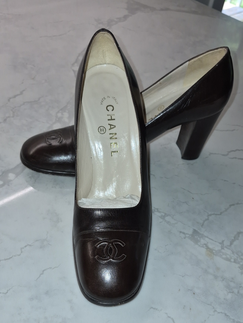 CHANEL Brown Leather Block Heel Pumps with CC Logo